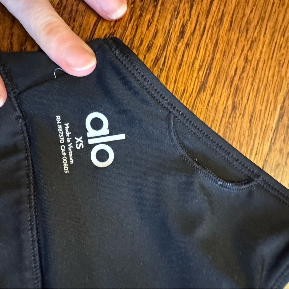 Alo Yoga Airbrush Streamlined Bra Tank - Picture 5 of 5